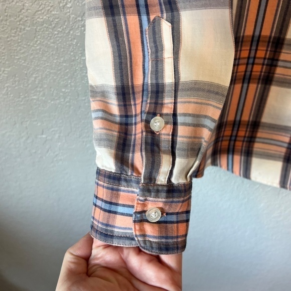 I love H81 size M plaid long sleeve button down shirt - Picture 3 of 9